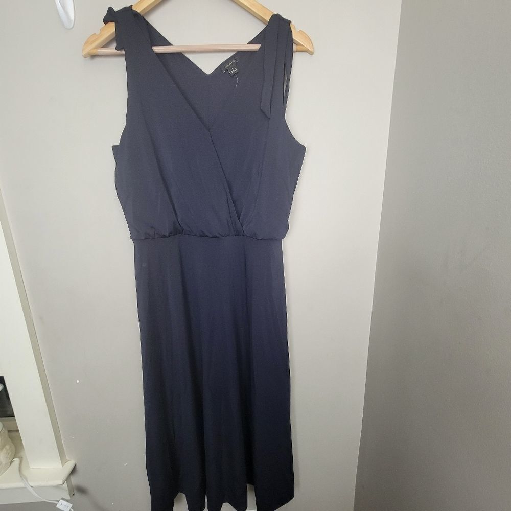 Ann Taylor Matte Jersey Midi Shoulder Tie Flare Dress Medium